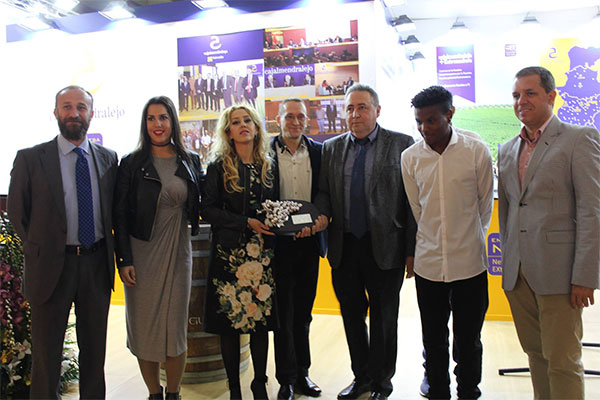 PREMIO MANTEL BLANCO