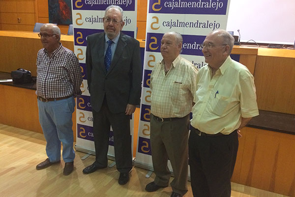 caritas y caja almendralejo