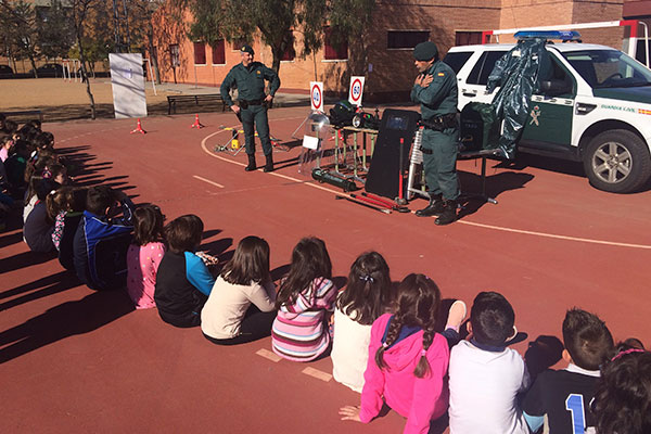 guardia civil escolares