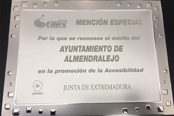 mencion especial otaex