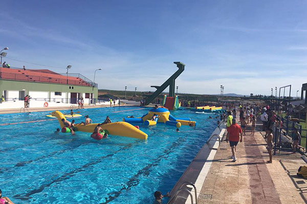 piscina poli